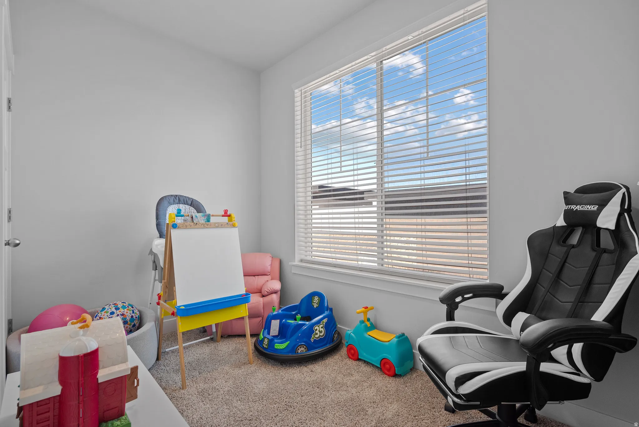Playroom with carpet floors