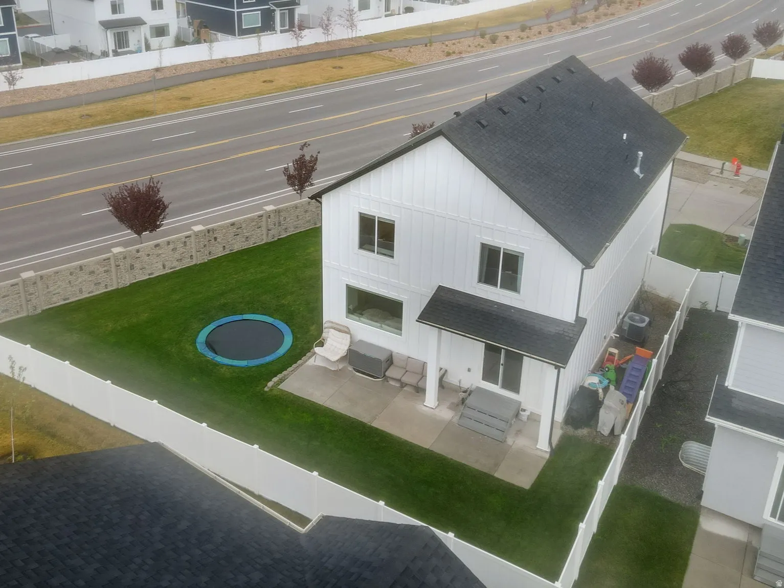 Aerial view of back yard