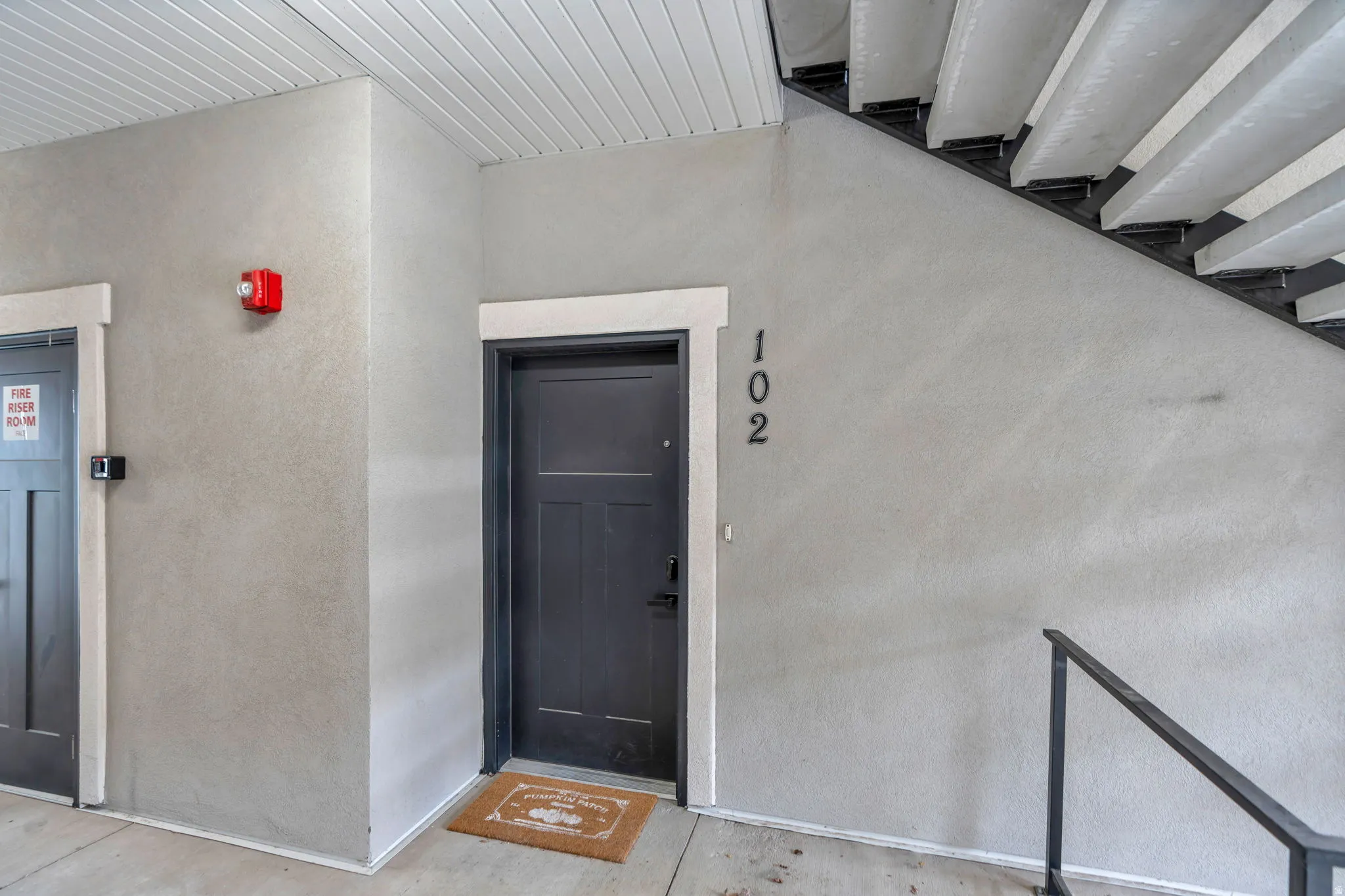 Doorway to property, Main Level, Accessibility Friendly.