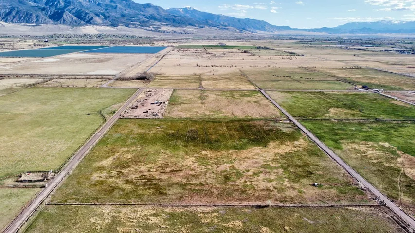 Aerial view of sparsely populated area with mountains
