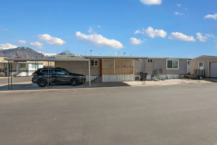 Manufactured / mobile home with a mountain view
