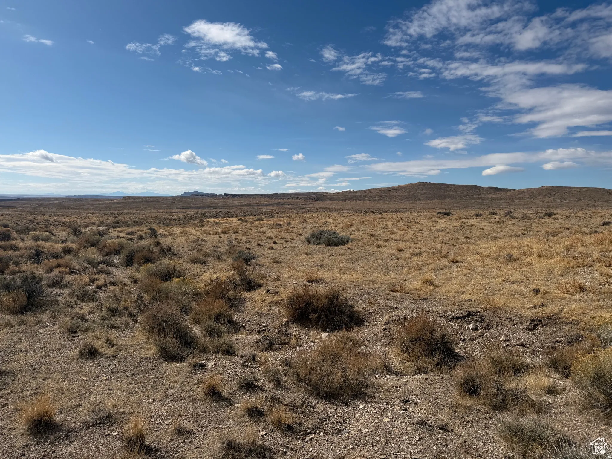 Mountain view with a desert landscape and rural landscape