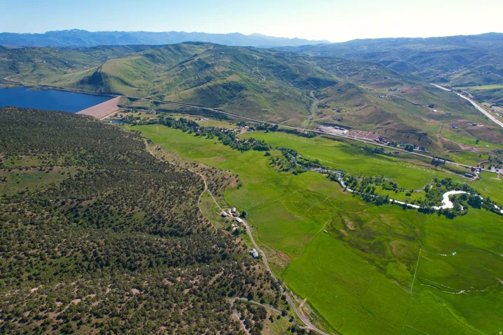 Bird's eye view of a mountainous background