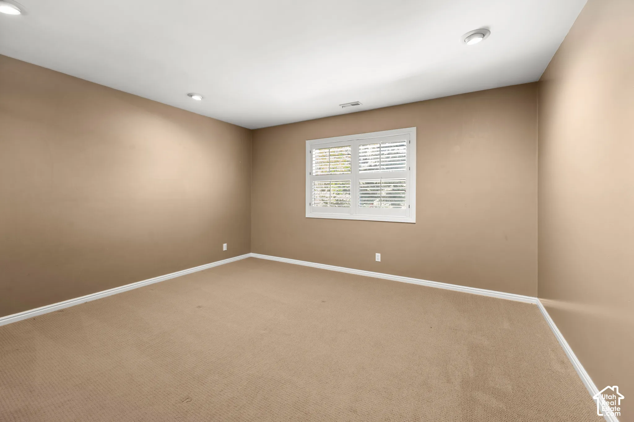 Large upper level bedroom.