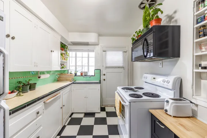 55 E 200 N, Salt Lake City, Utah 84103