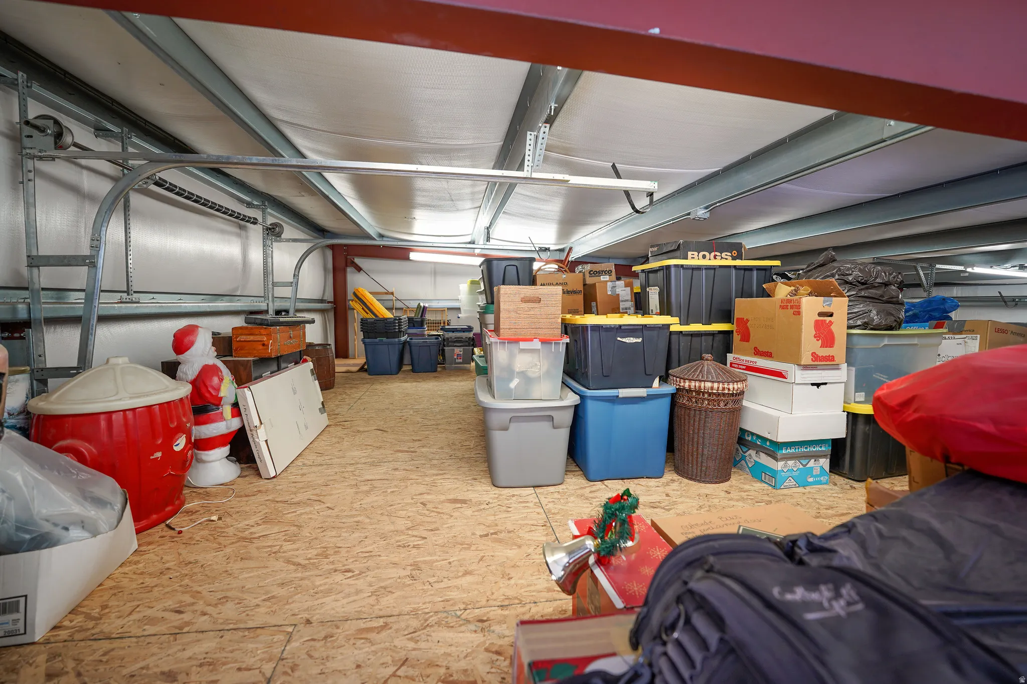 Second story in shop