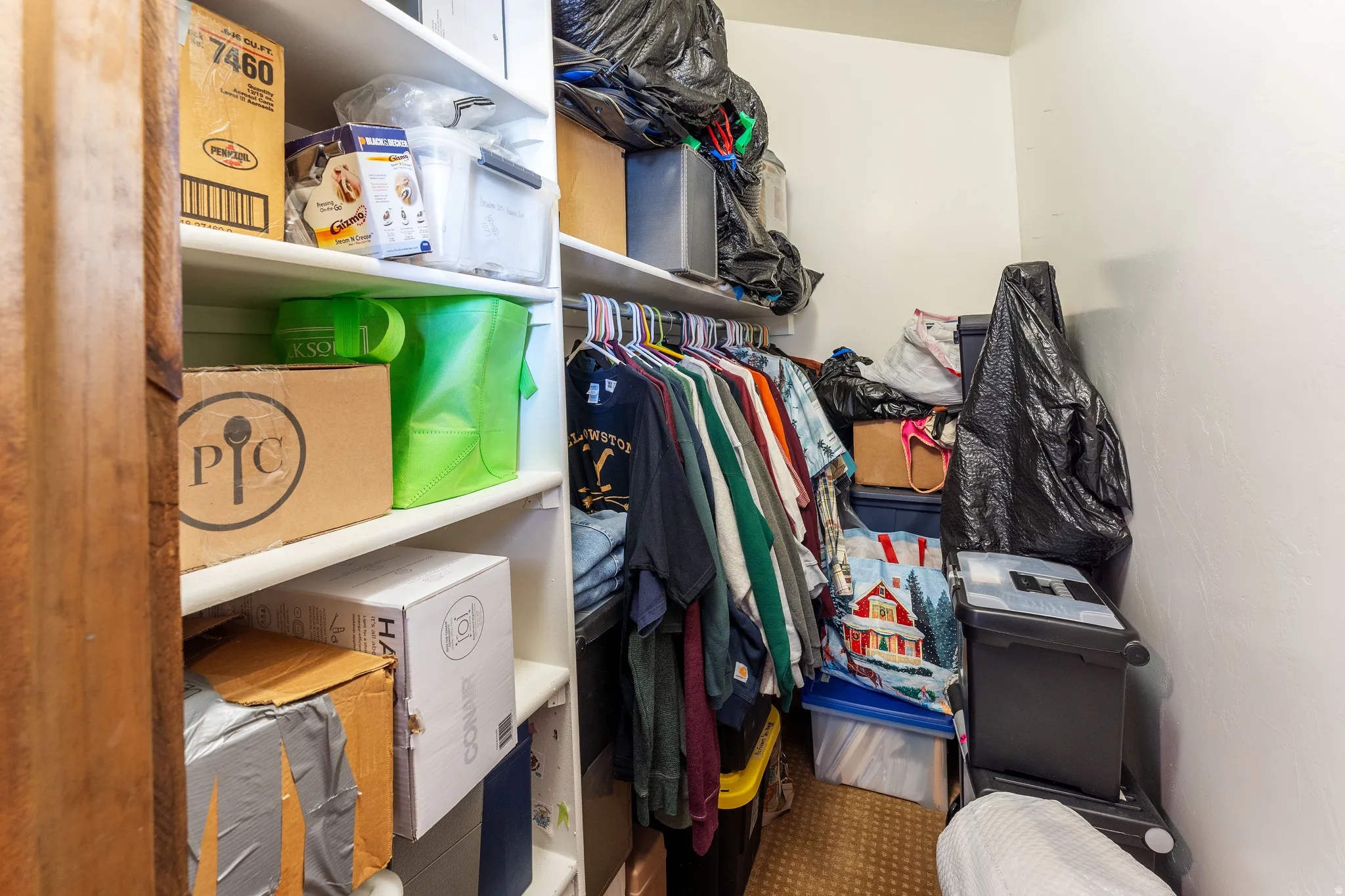 Walk in closet in bedroom 2