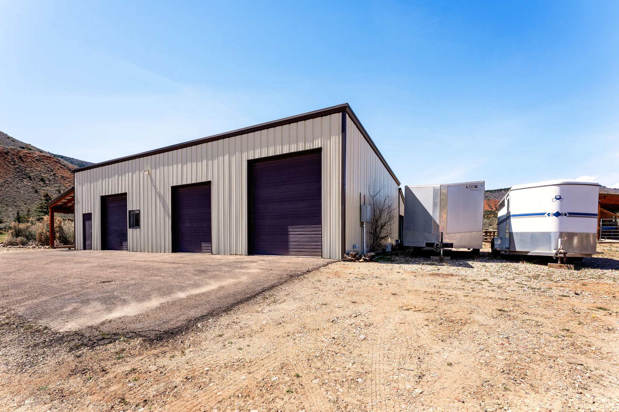 Shop with 50 amp hookup for your RV on exterior