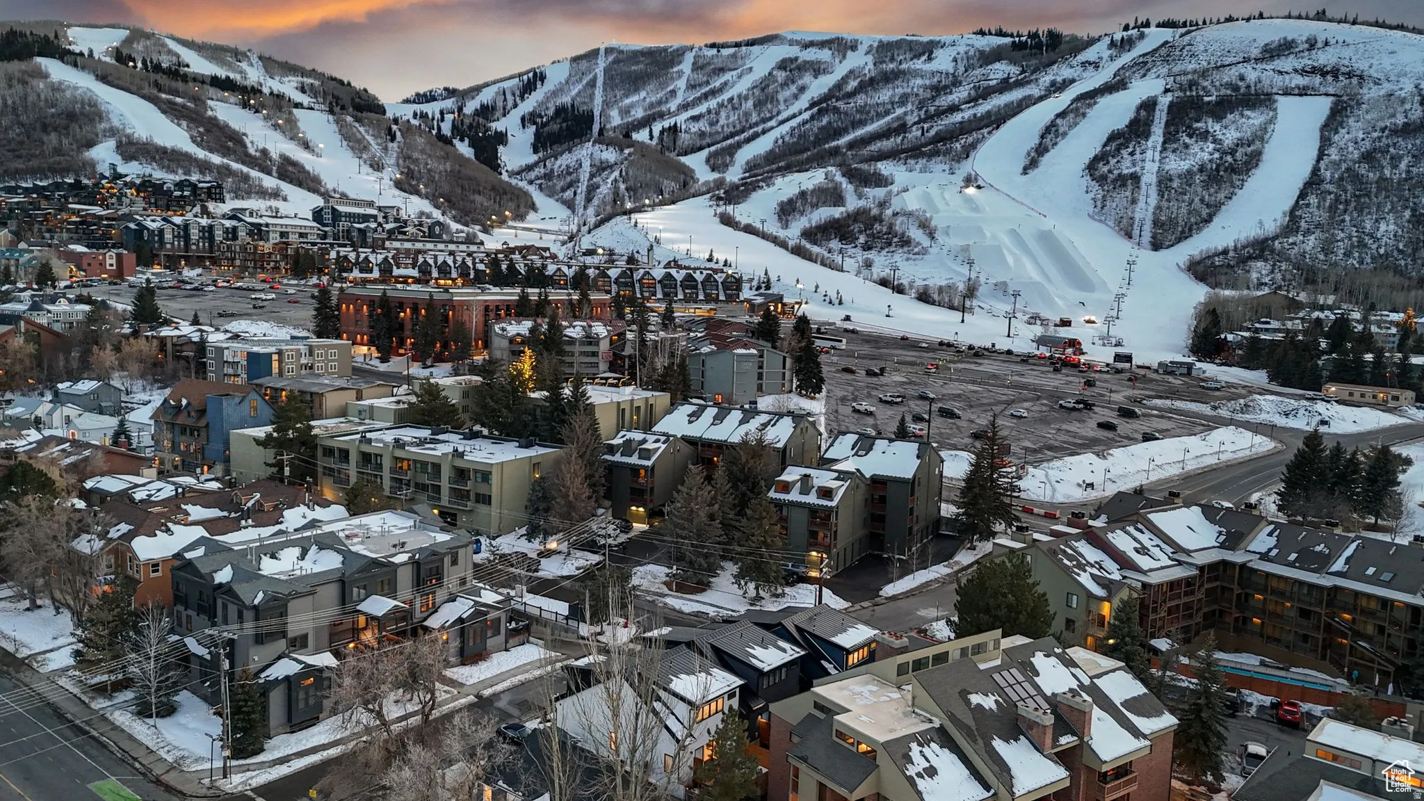 Snowy aerial view with a mountain view