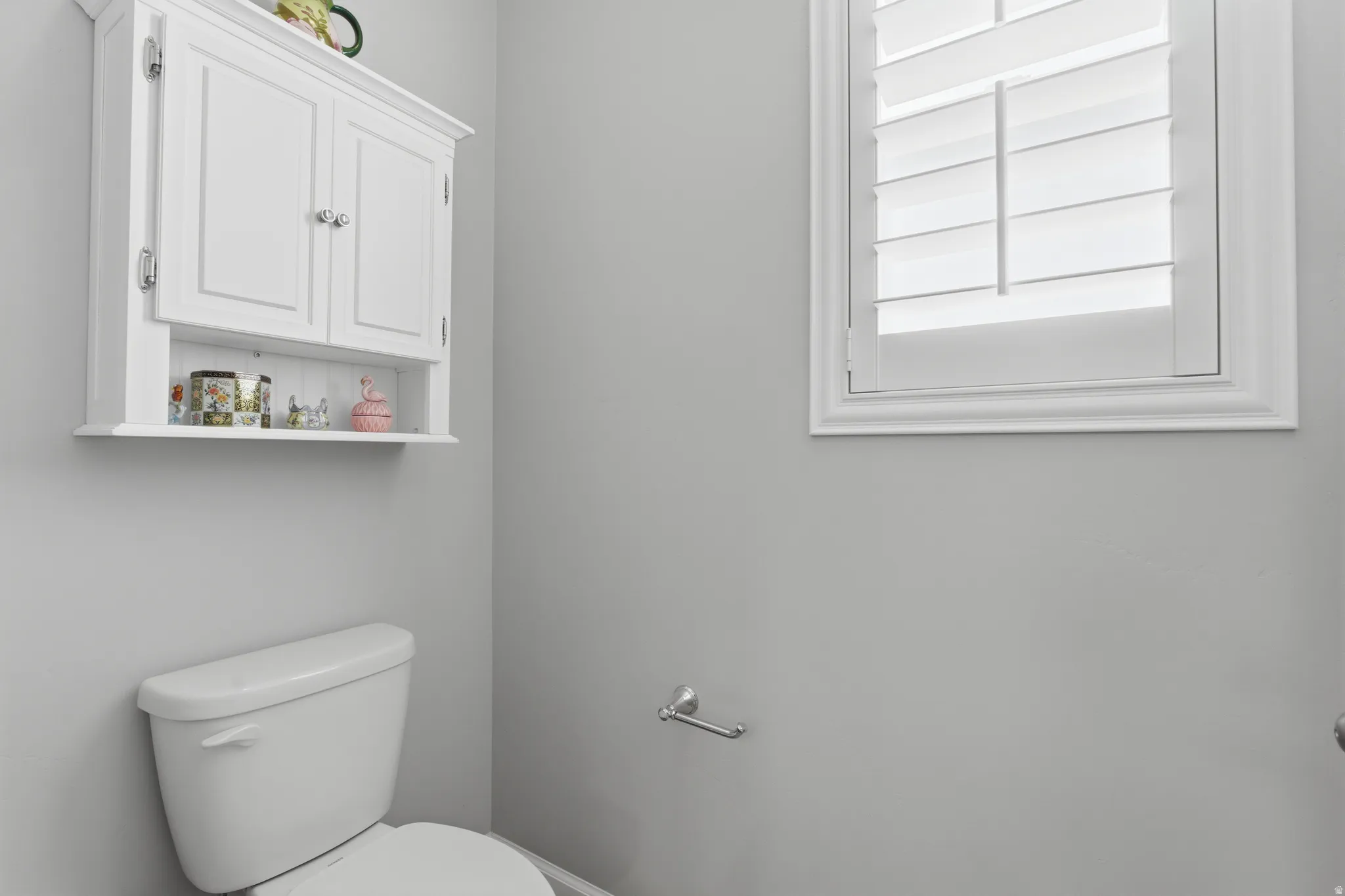 Separate toilet room with window