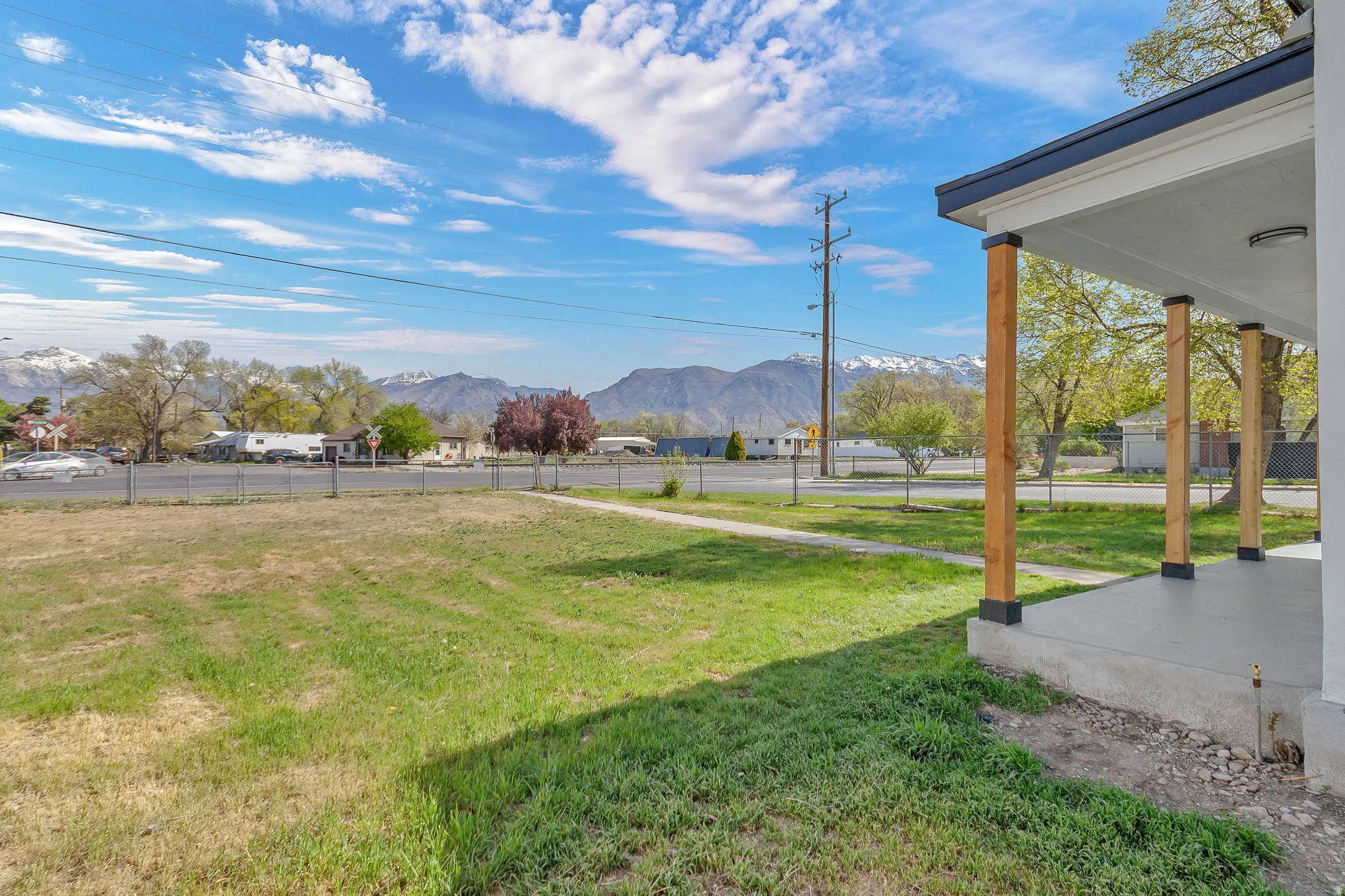 View of yard with a mountain view