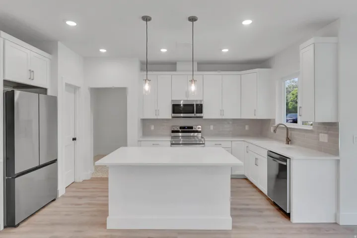 Kitchen with large island