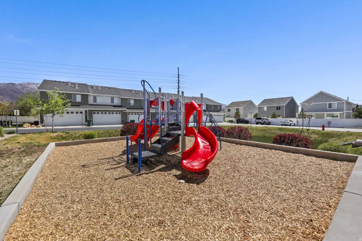 2792 N Fighting Falcon St, Layton, Utah 84040