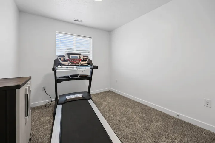 2792 N Fighting Falcon St, Layton, Utah 84040