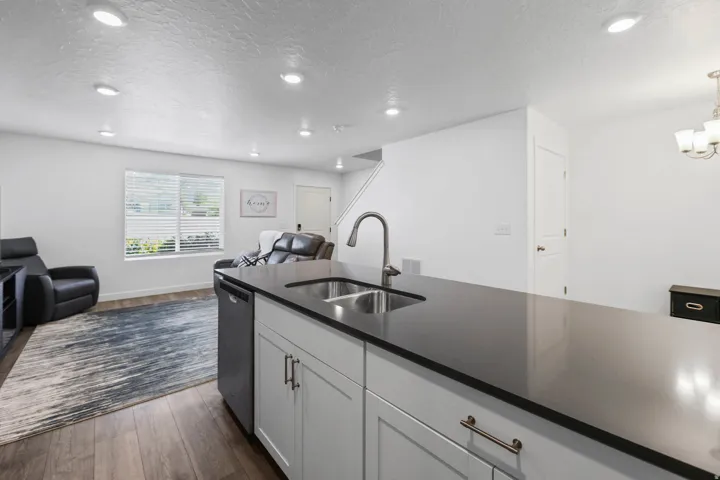 2792 N Fighting Falcon St, Layton, Utah 84040