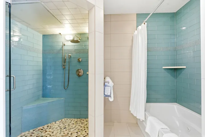 View of full bathroom