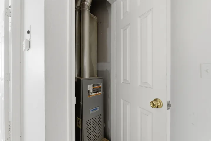 Utilities featuring heating unit