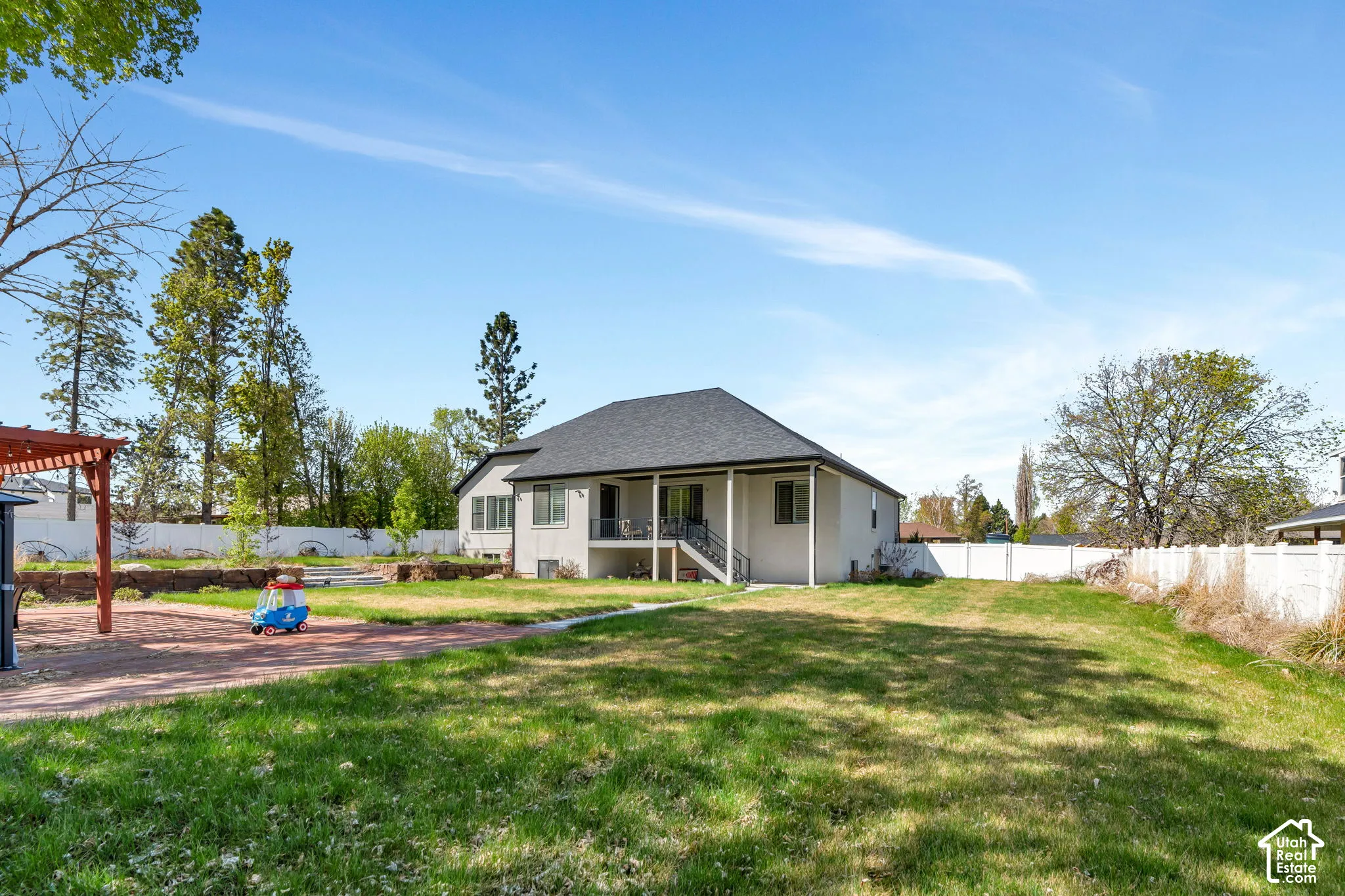 Flat .53 acre lot