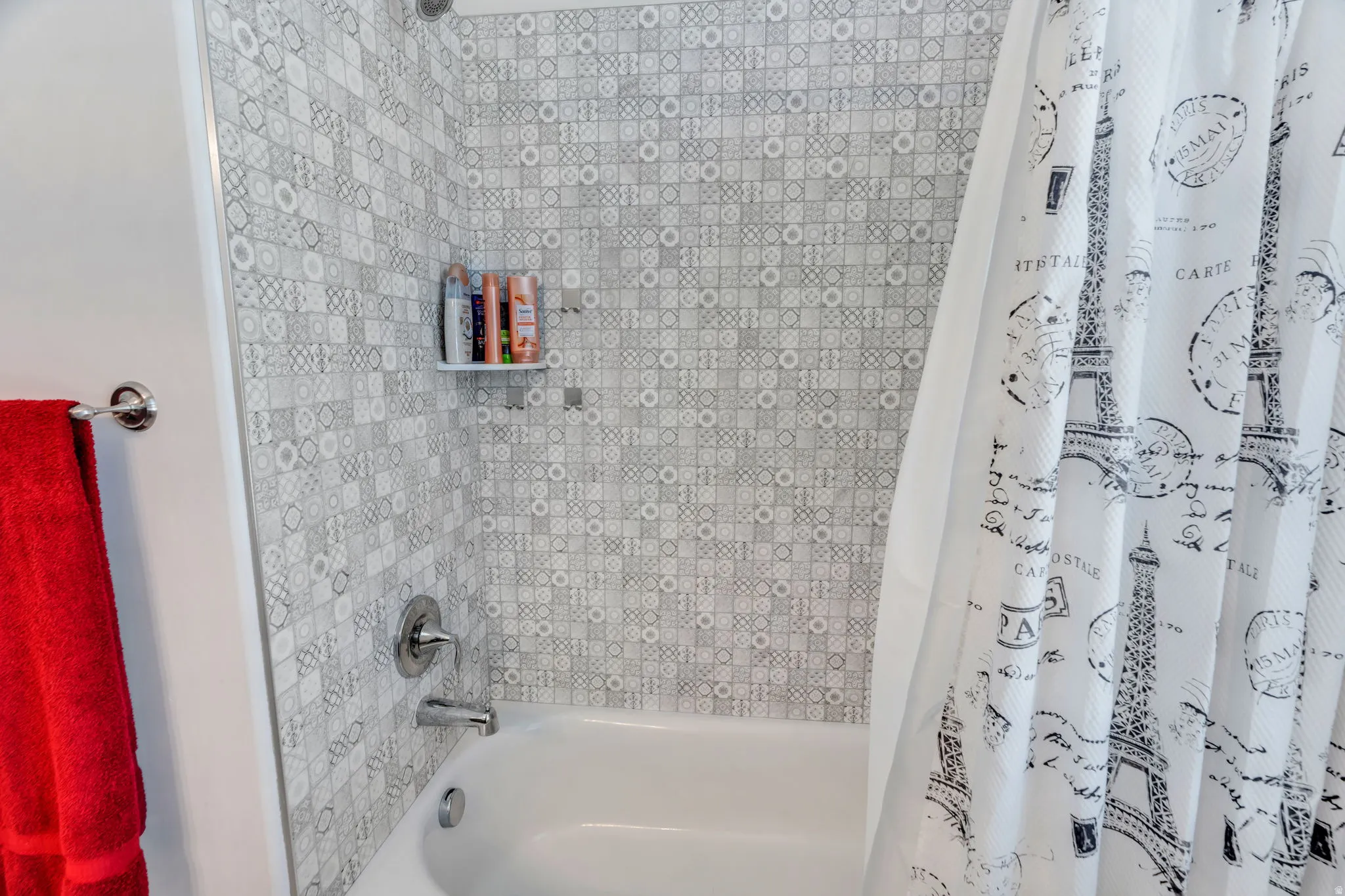 Full family bath