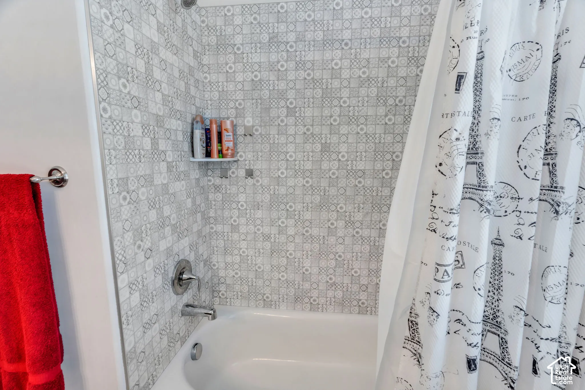 Full family bath