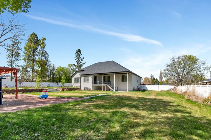 Flat .53 acre lot
