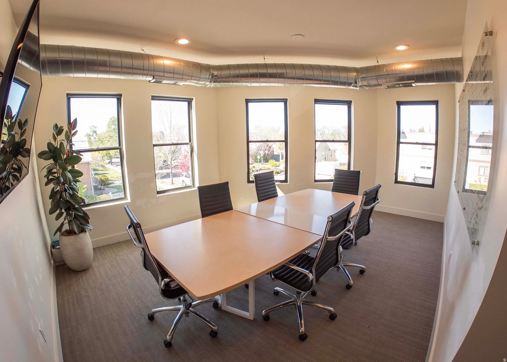 Office space featuring recessed lighting