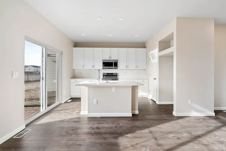 7060 N Obsidian Way, Eagle Mountain, Utah 84005