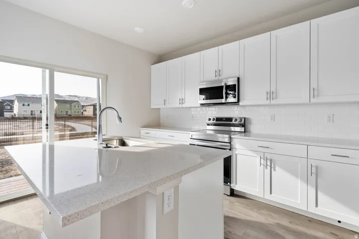 7060 N Obsidian Way, Eagle Mountain, Utah 84005