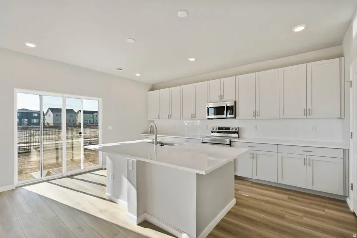 7048 N Obsidian Way, Eagle Mountain, Utah 84005
