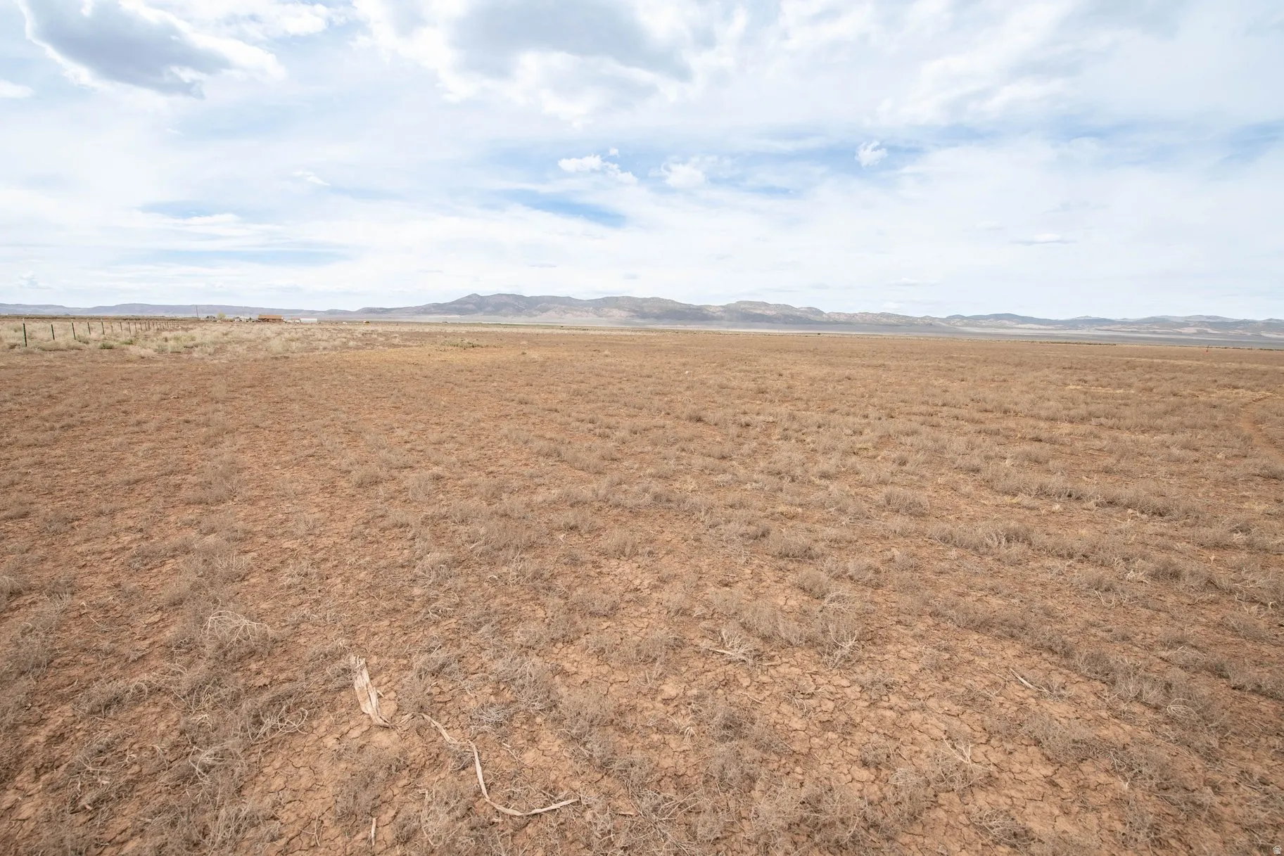 View of nature with mountains and rural landscape