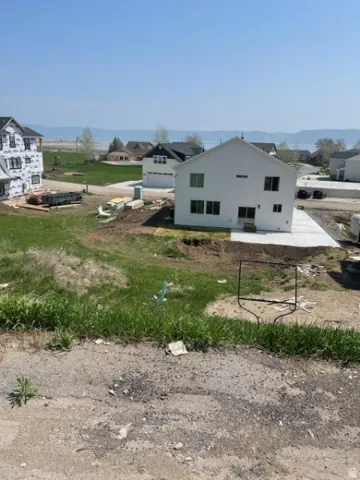 676 Lochwood Dr, Garden City, Utah 84028