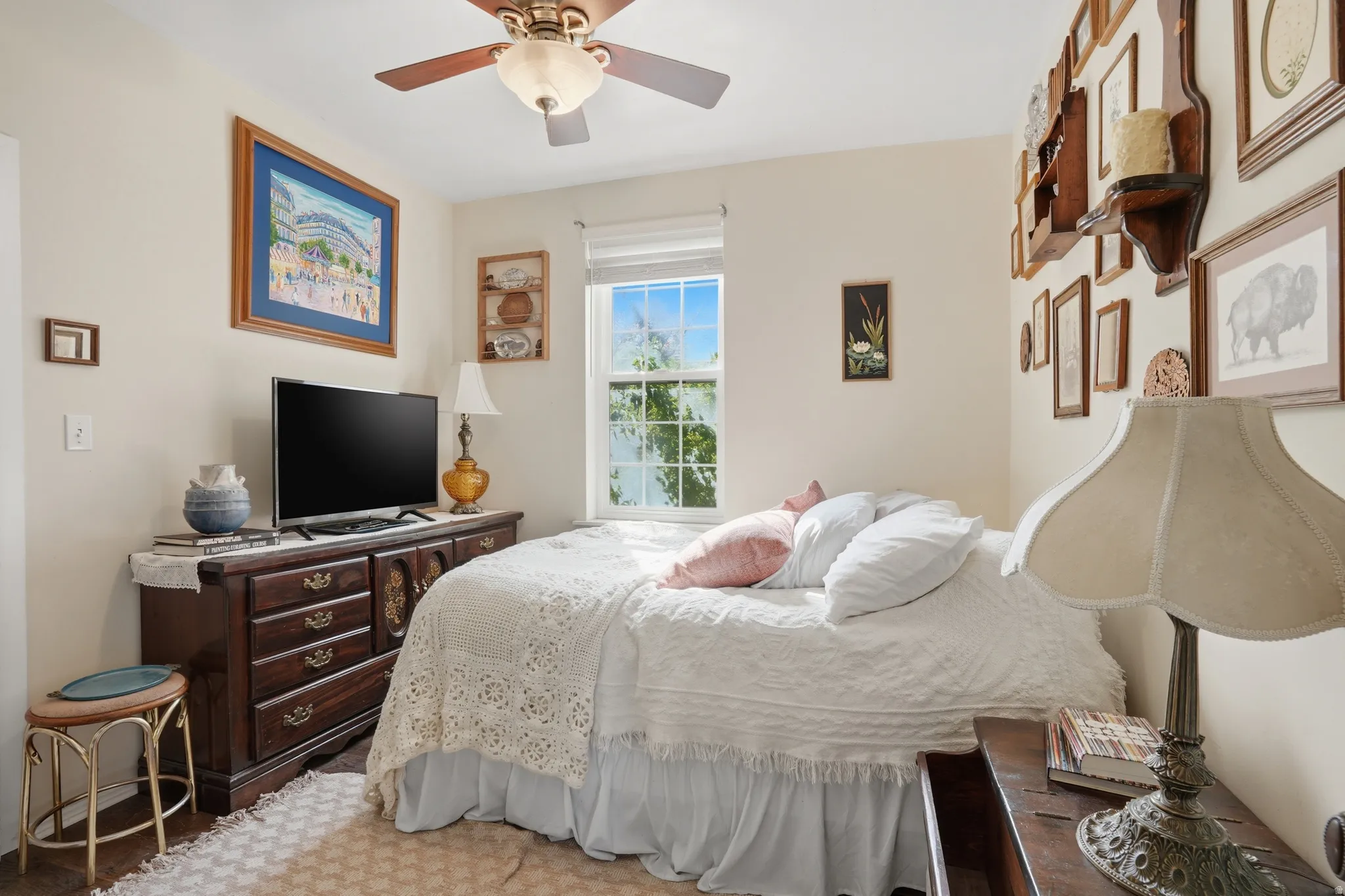 Bedroom with a ceiling fan