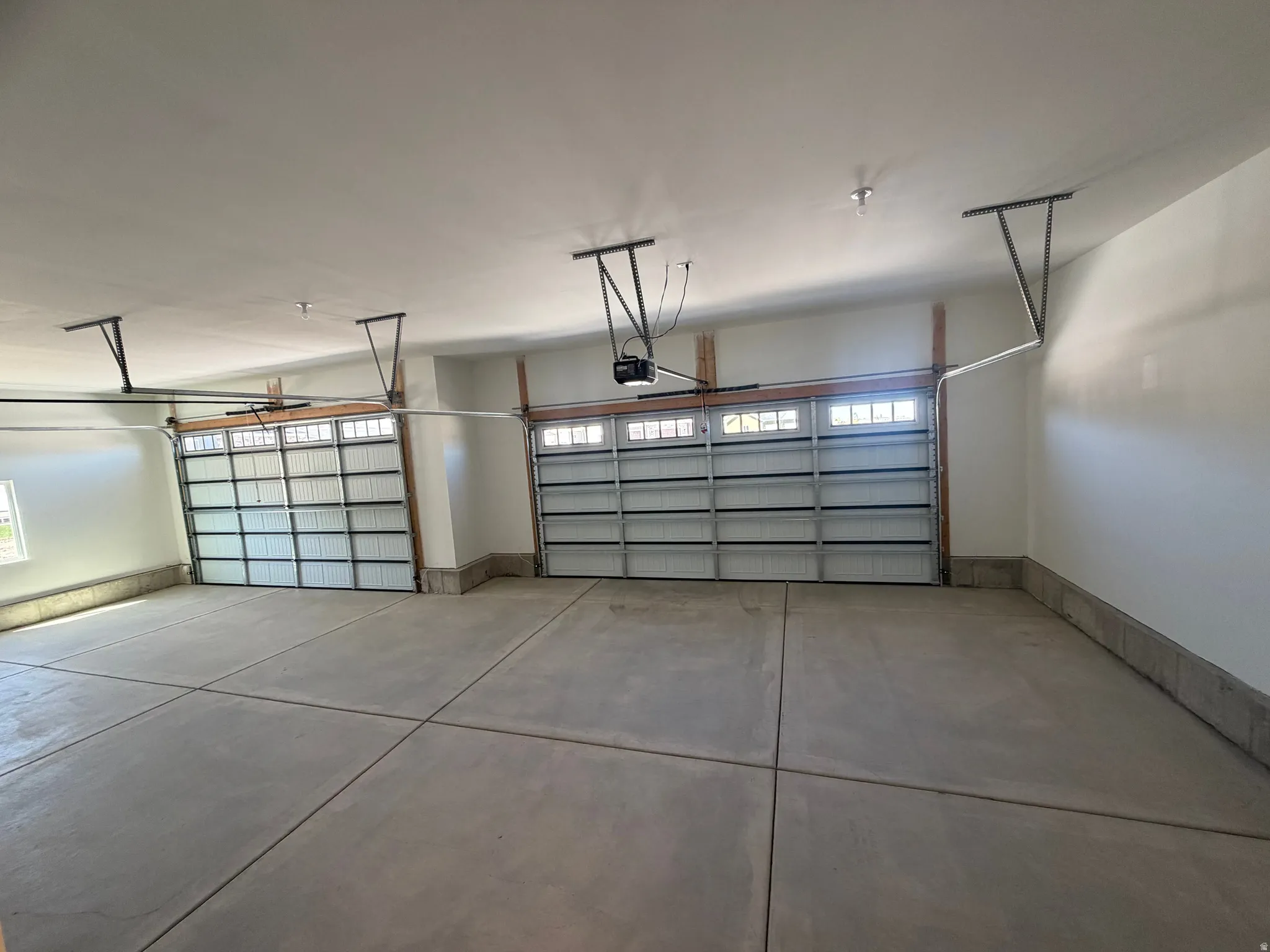 THIS IS A PHOTO OF A PREVIOUSLY BUILT HOME AN EXAMPLE OF THIS PLAN