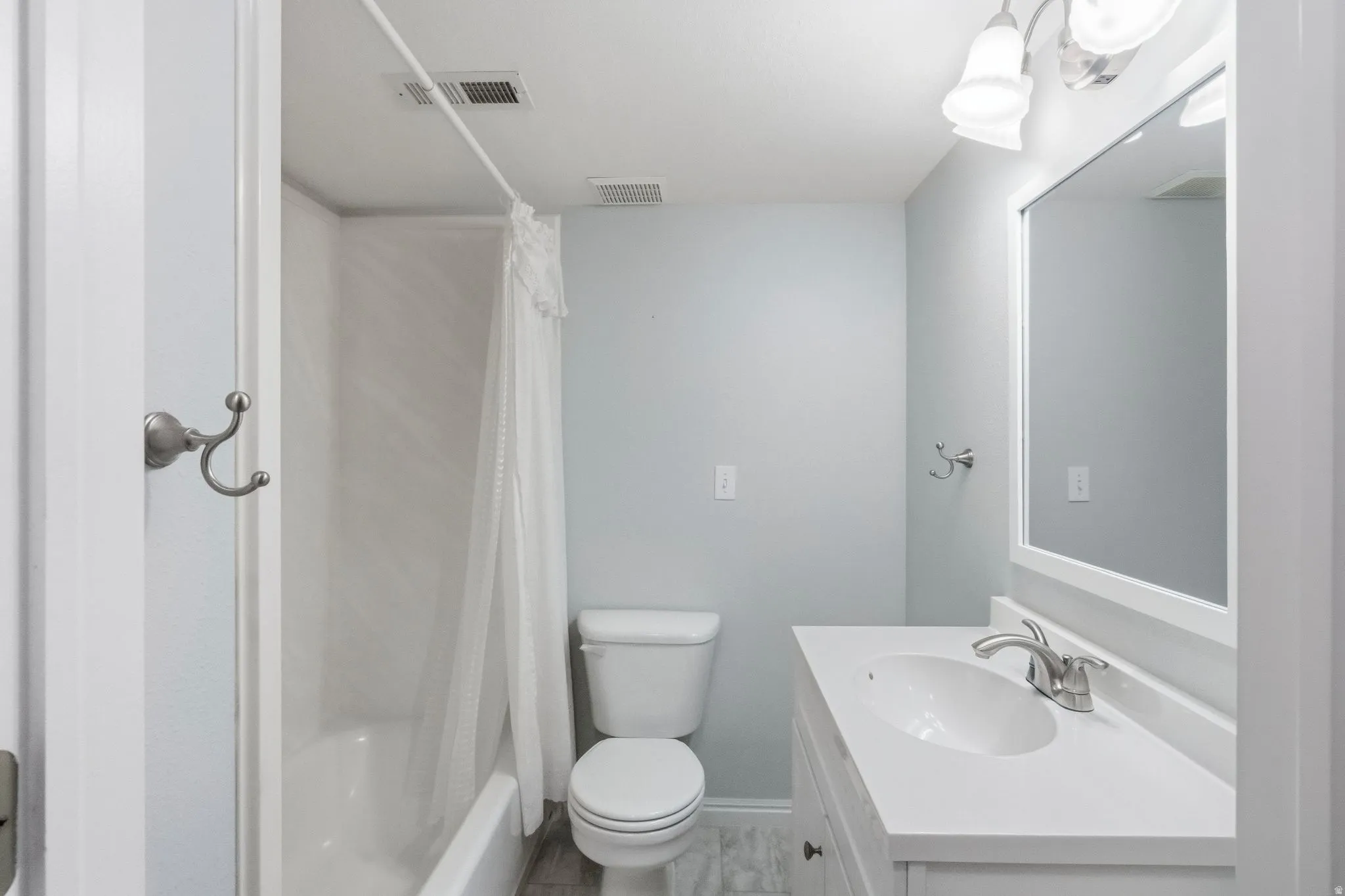 Basement full bathroom.