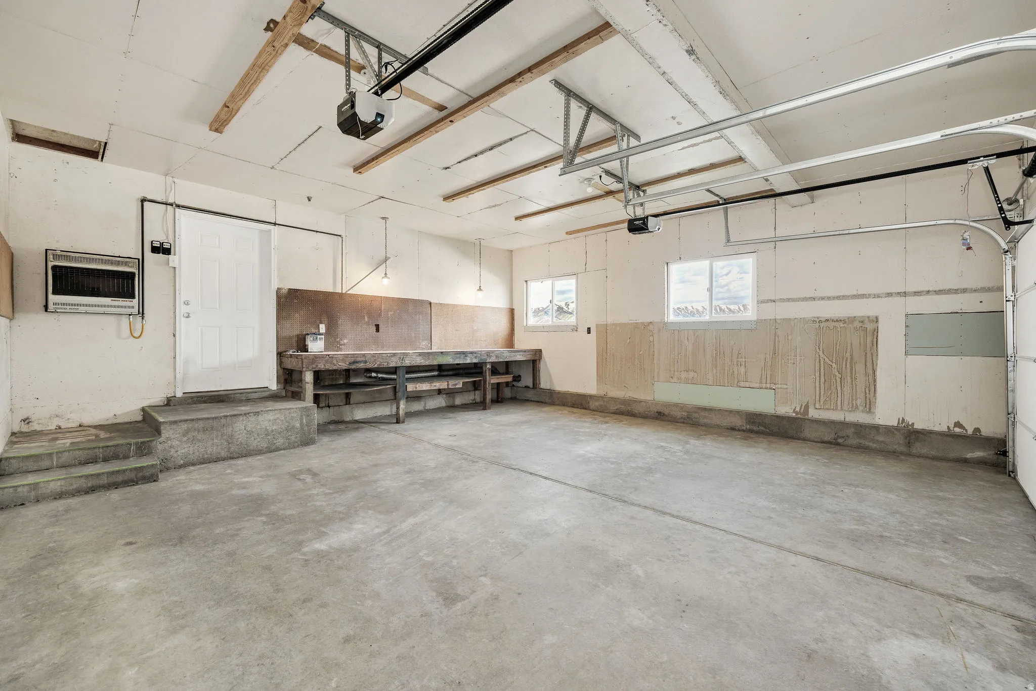 Garage with heating unit