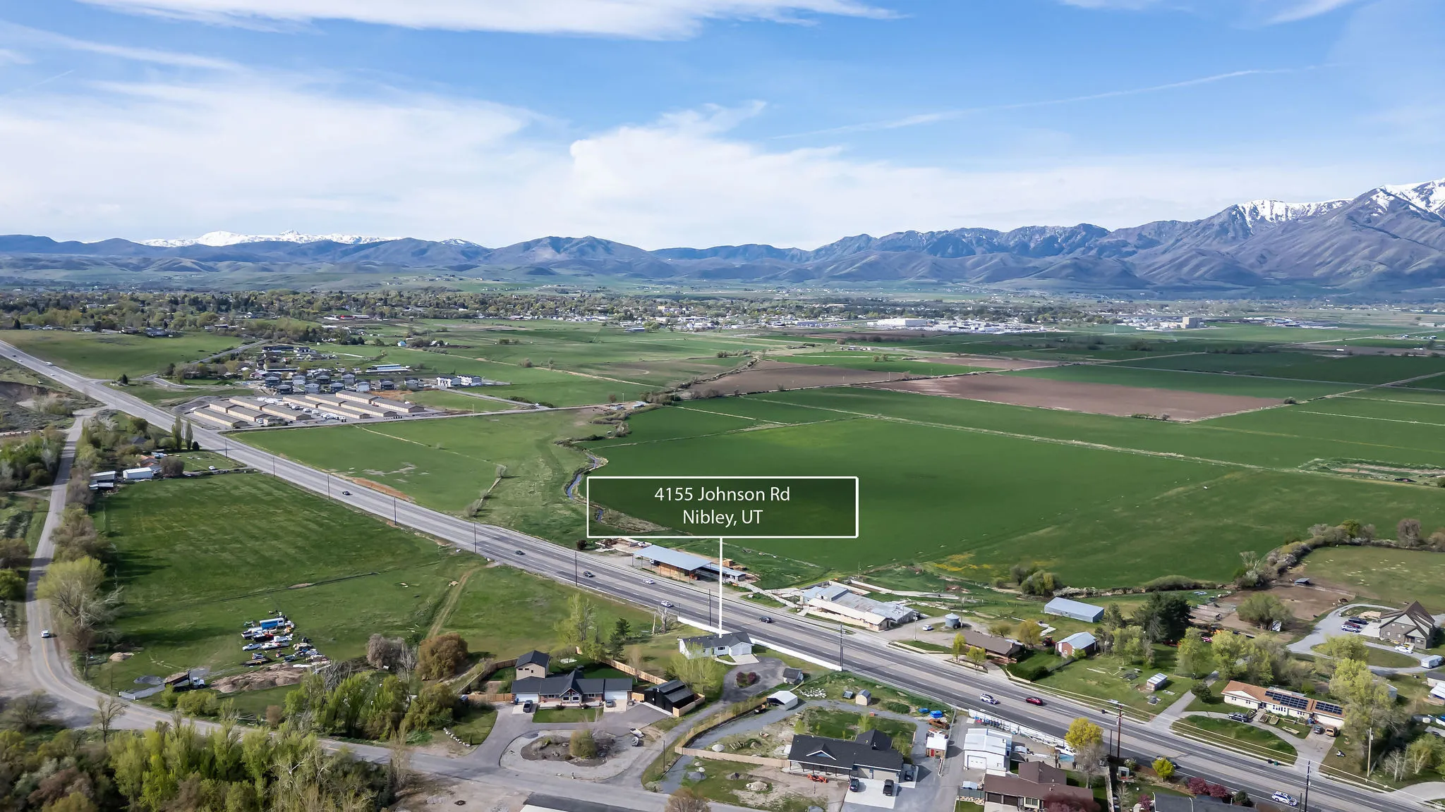 Bird's eye view of a mountainous background