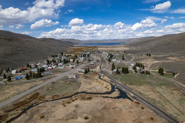 Bird's eye view of a mountainous background