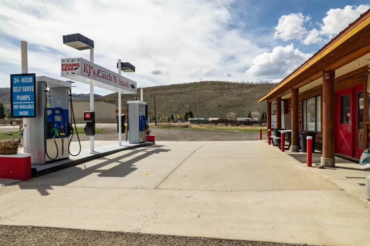 Close proximity to local gas station