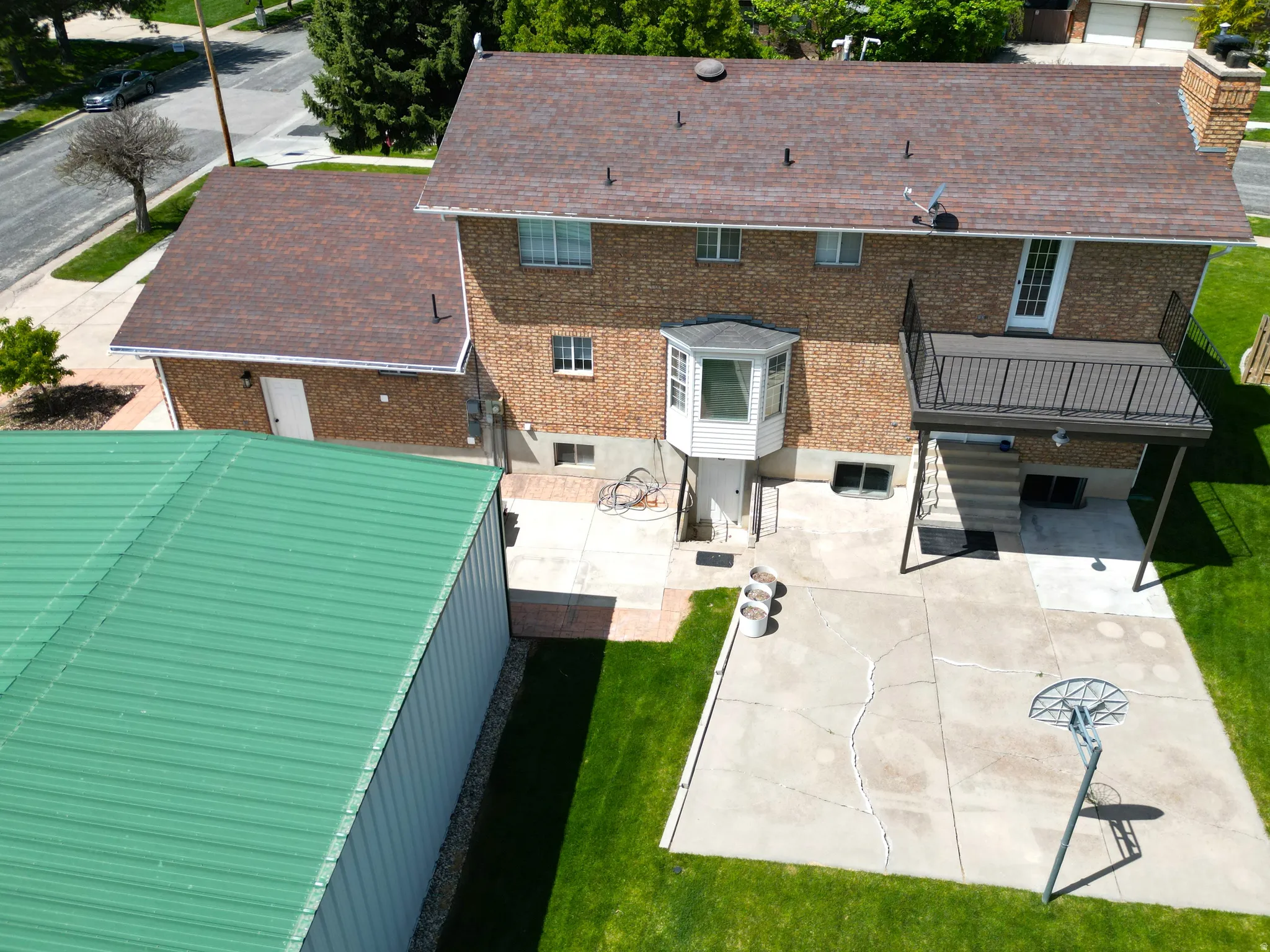 Aerial view of property and surrounding area
