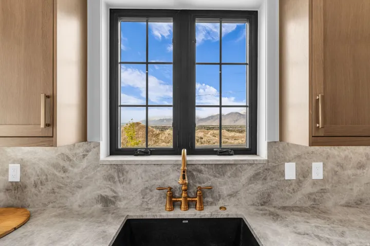 1298 S 1090 E, Salem, Utah 84653