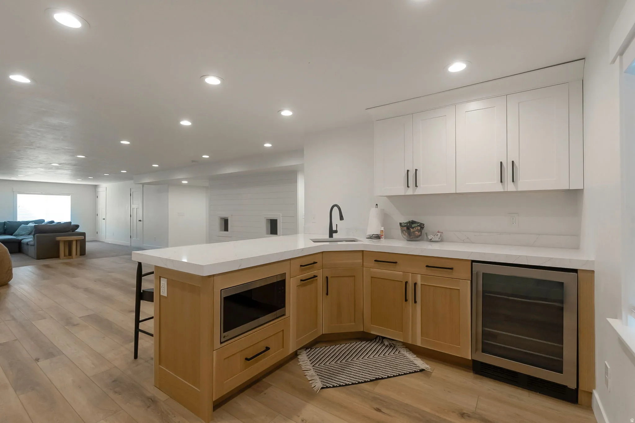 Gorgeous entertainment kitchen!