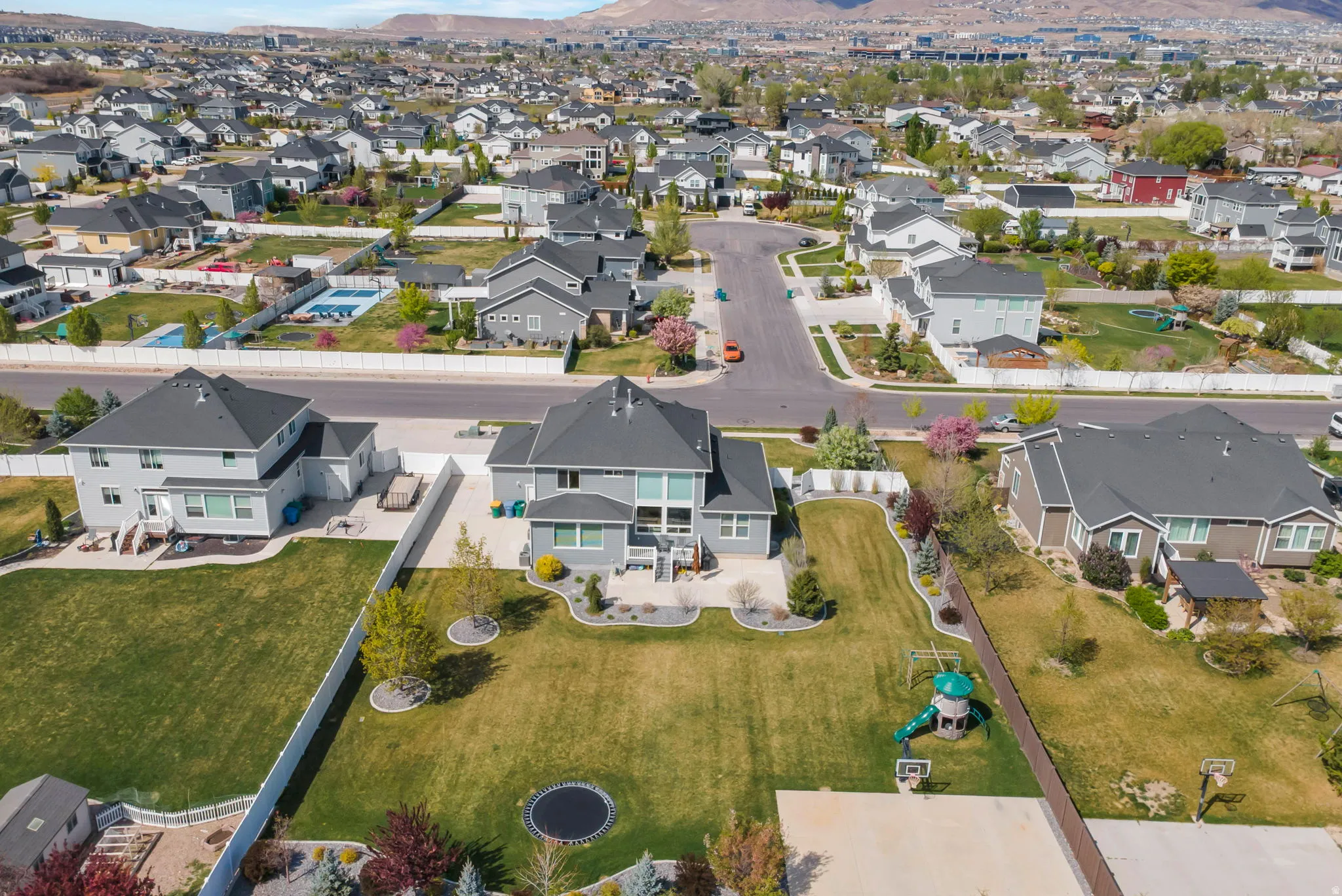 Look at the spacing between these homes.  Everyone is on a half acre!