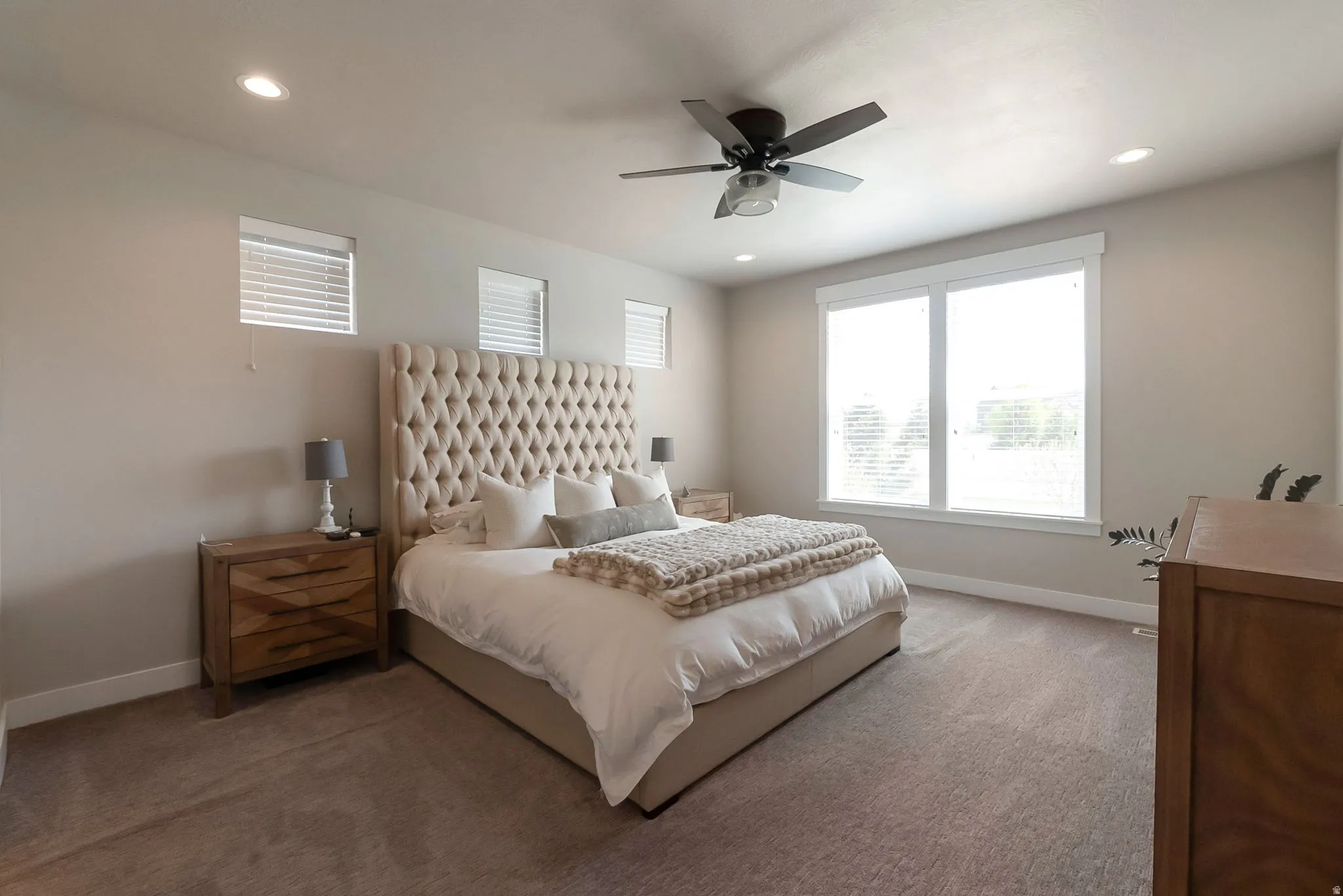 Main floor primary suite!