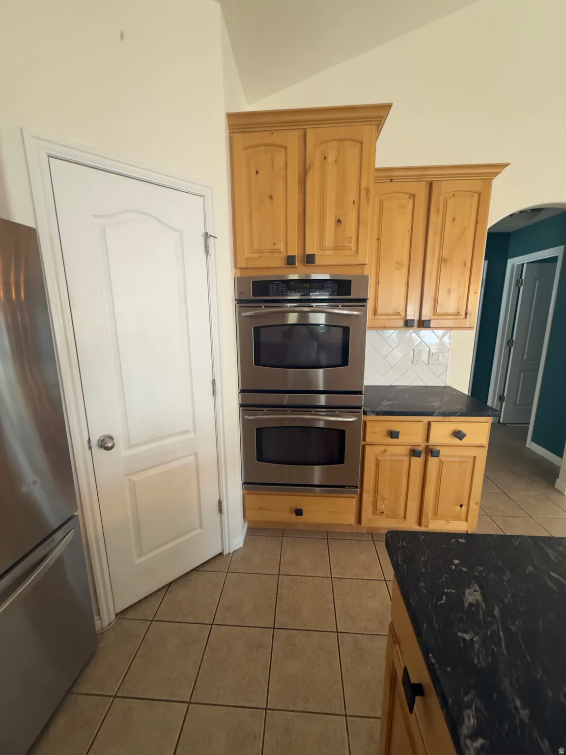 Integrated stainless steel double ovens