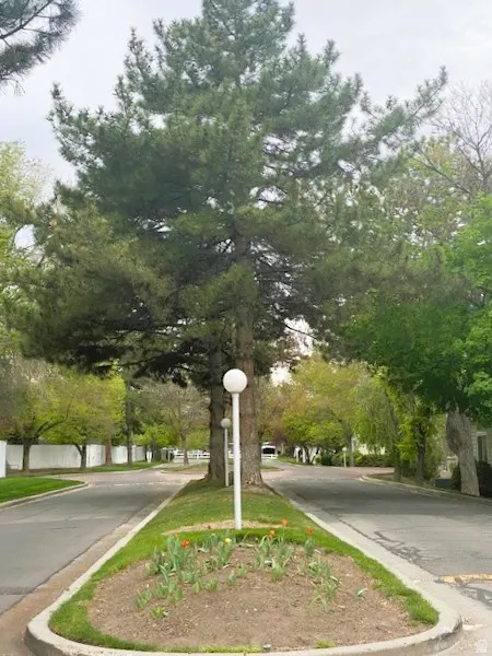 Entrance to Crosspointe Complex