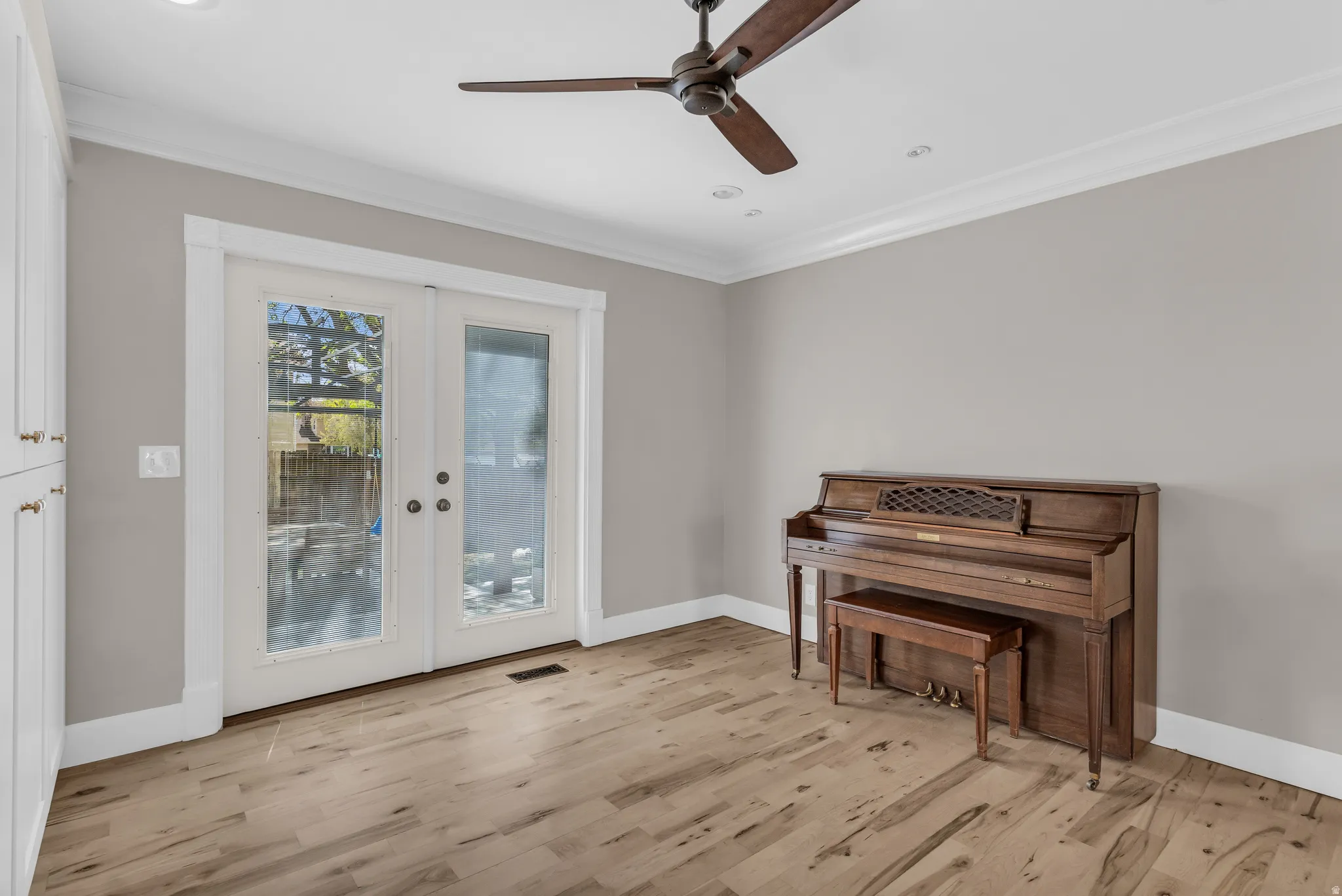 Front room to the west of the front door