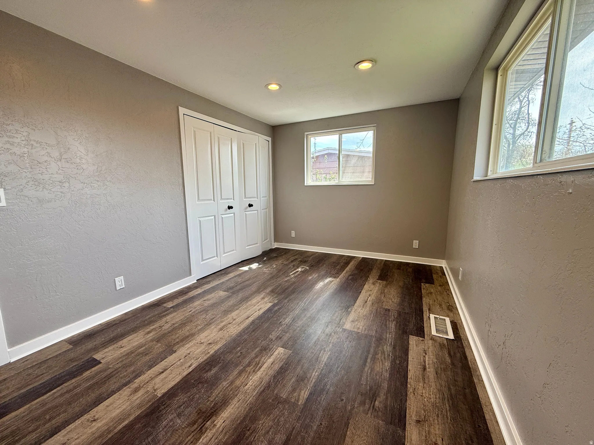 Upper bedroom 2