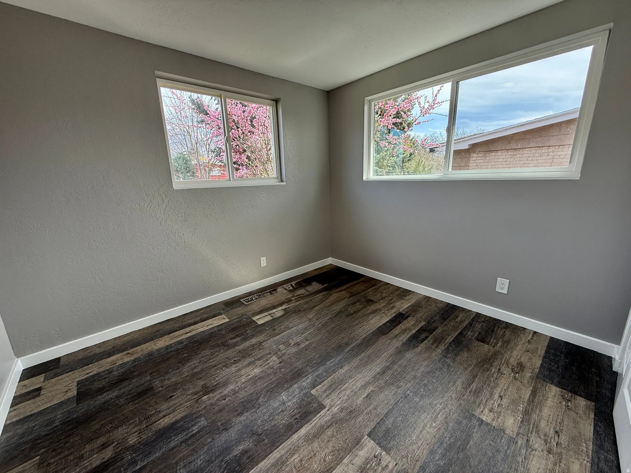 Upper bedroom 1