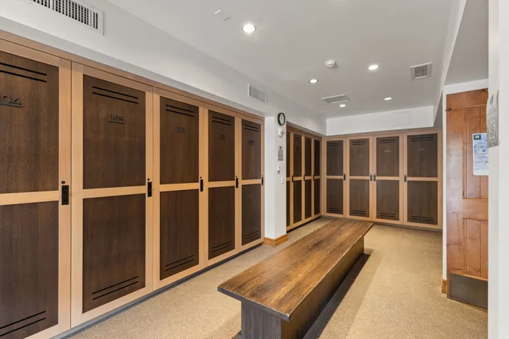 Owners  ski lockers