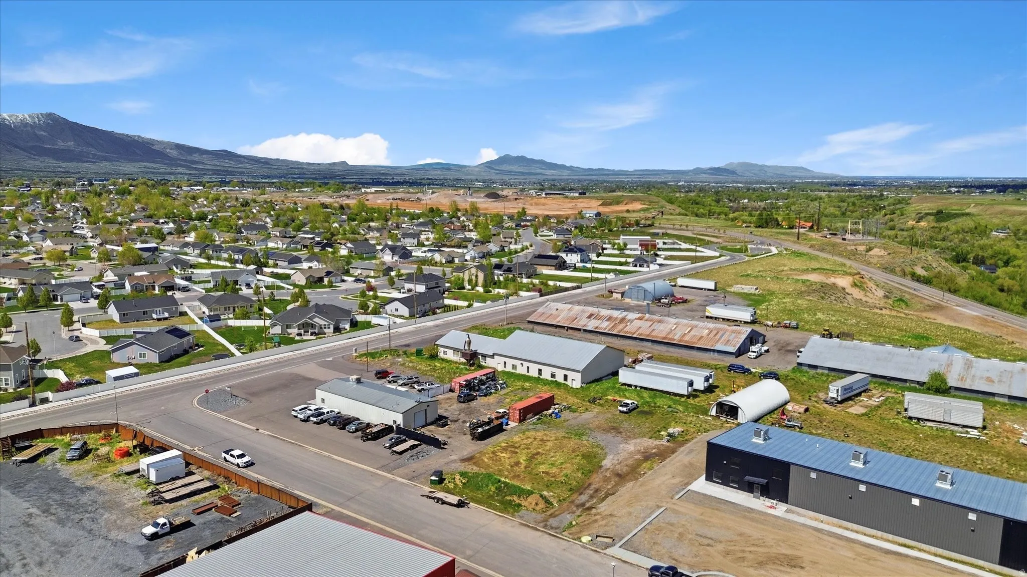 Bird's eye view of a mountainous background